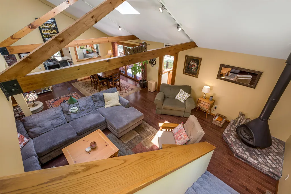 9 Beau Monde Drive North Hampton NH 03862