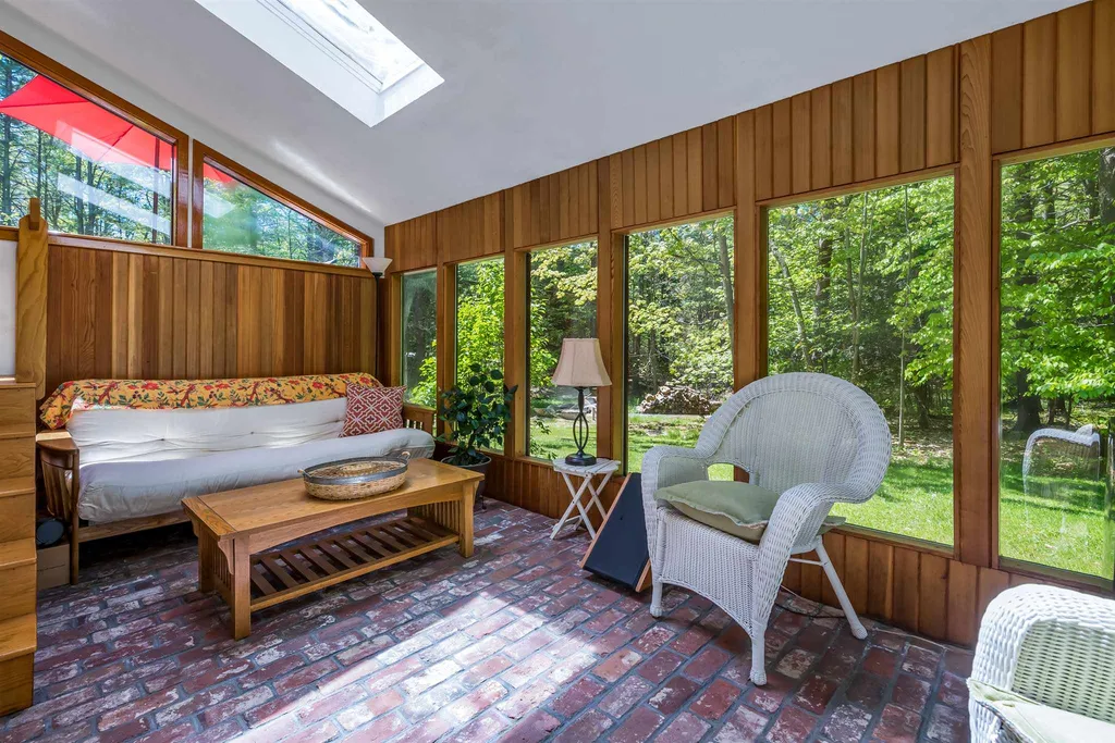 9 Beau Monde Drive North Hampton NH 03862