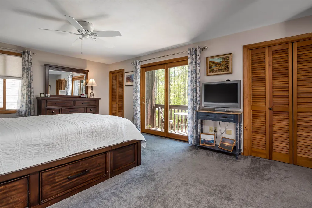 9 Beau Monde Drive North Hampton NH 03862