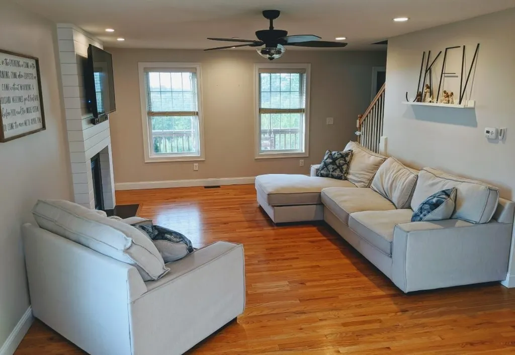 87a Pond Street Newton NH 03858