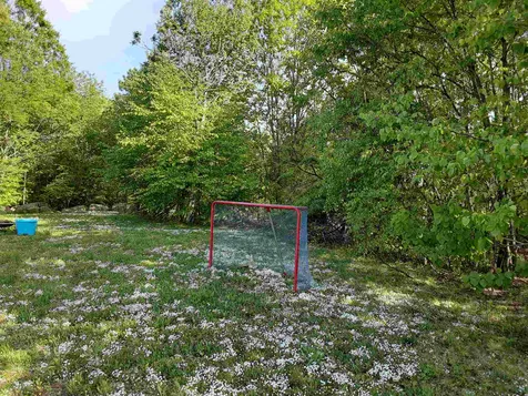 87a Pond Street Newton NH 03858