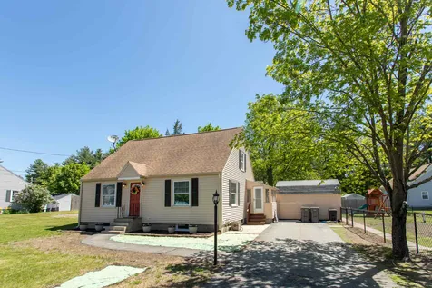 17 Messer Avenue Salem NH 03079