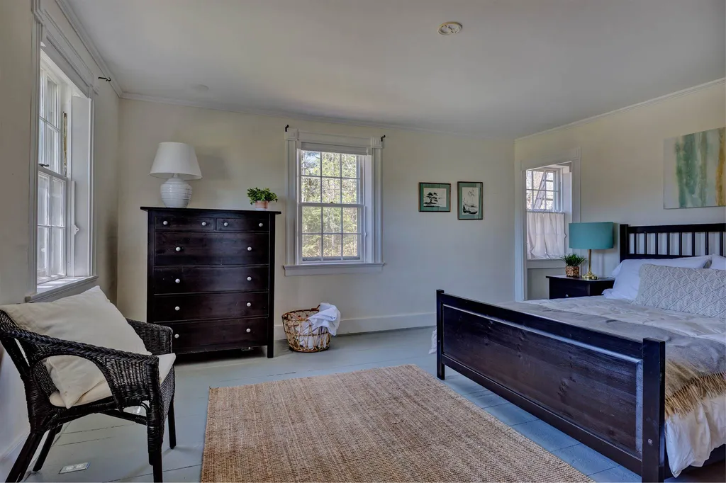 170 Morgan Hill Road New London NH 03257