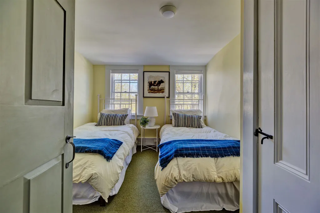 170 Morgan Hill Road New London NH 03257