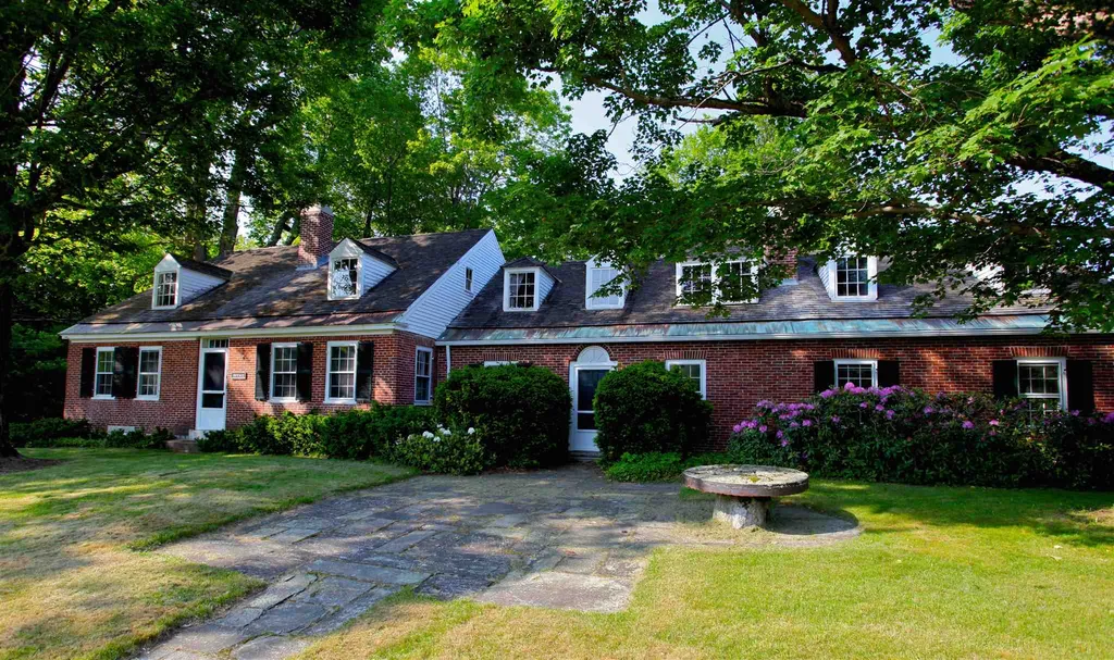 170 Morgan Hill Road New London NH 03257