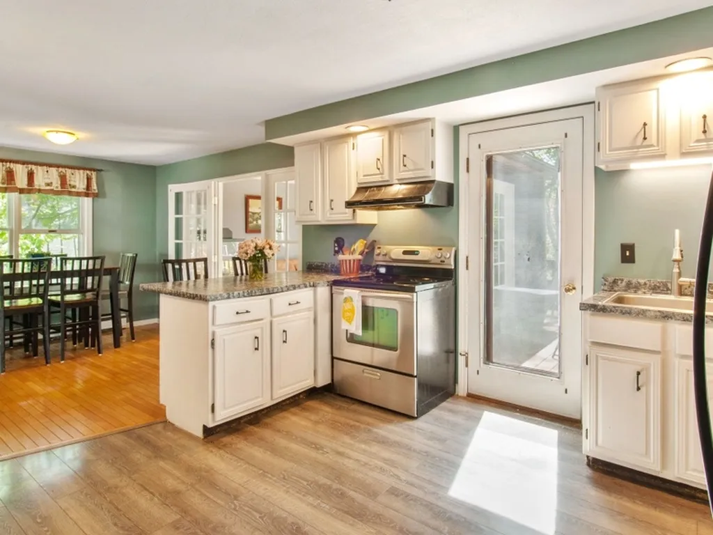 7 Yvonne Street Rochester NH 03867