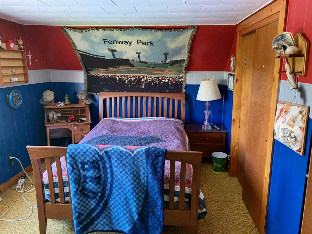 1673 Halls Stream Road Pittsburg NH 03592