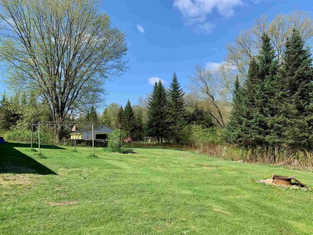 1673 Halls Stream Road Pittsburg NH 03592