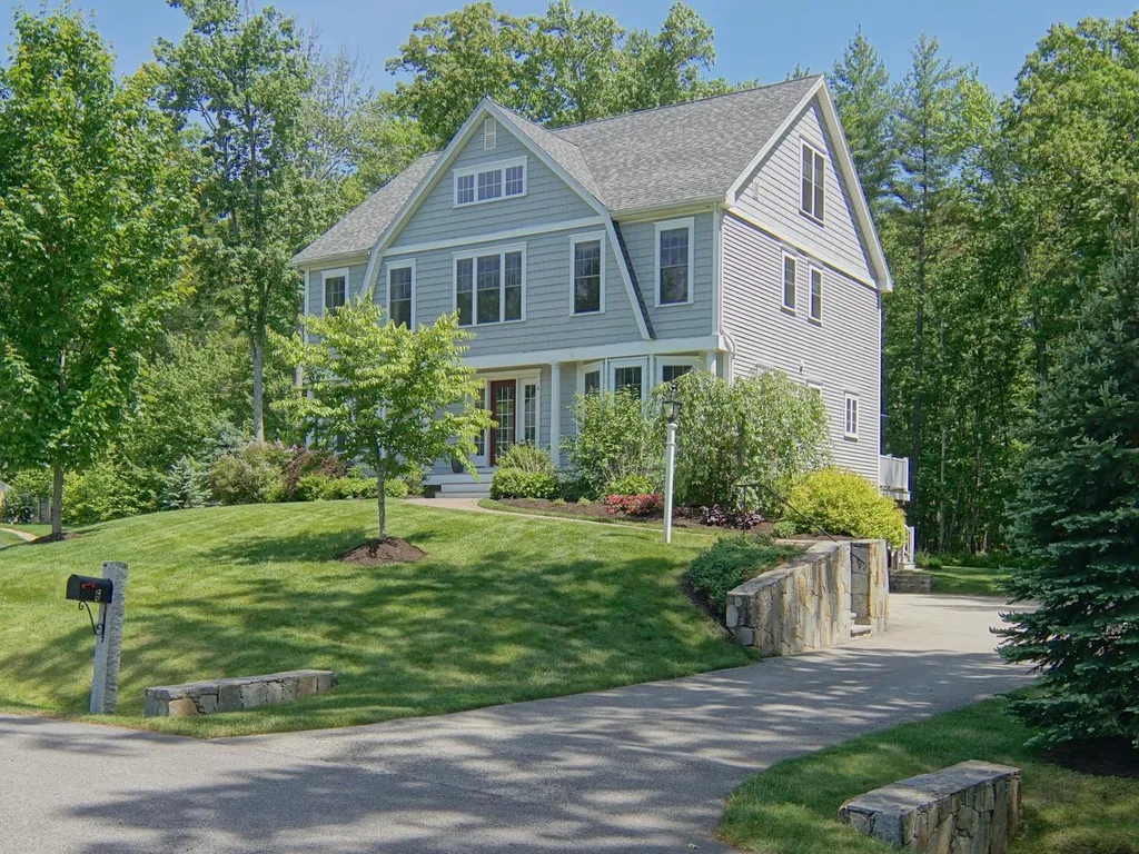6 Aspen Lane Stratham NH 03885