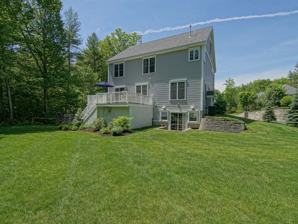 6 Aspen Lane Stratham NH 03885
