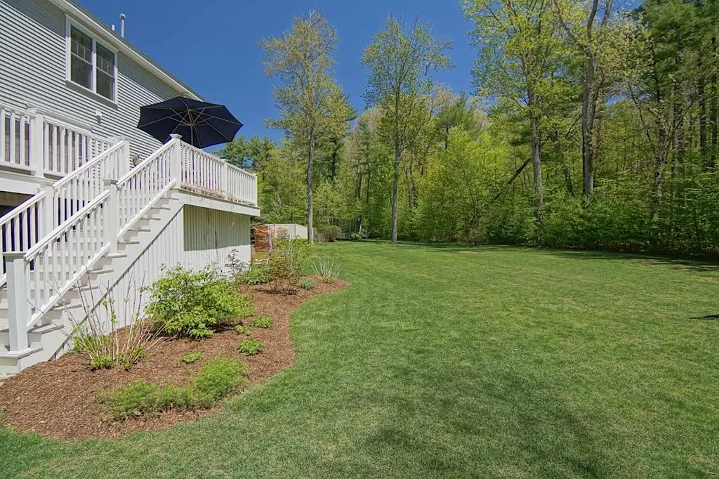 6 Aspen Lane Stratham NH 03885
