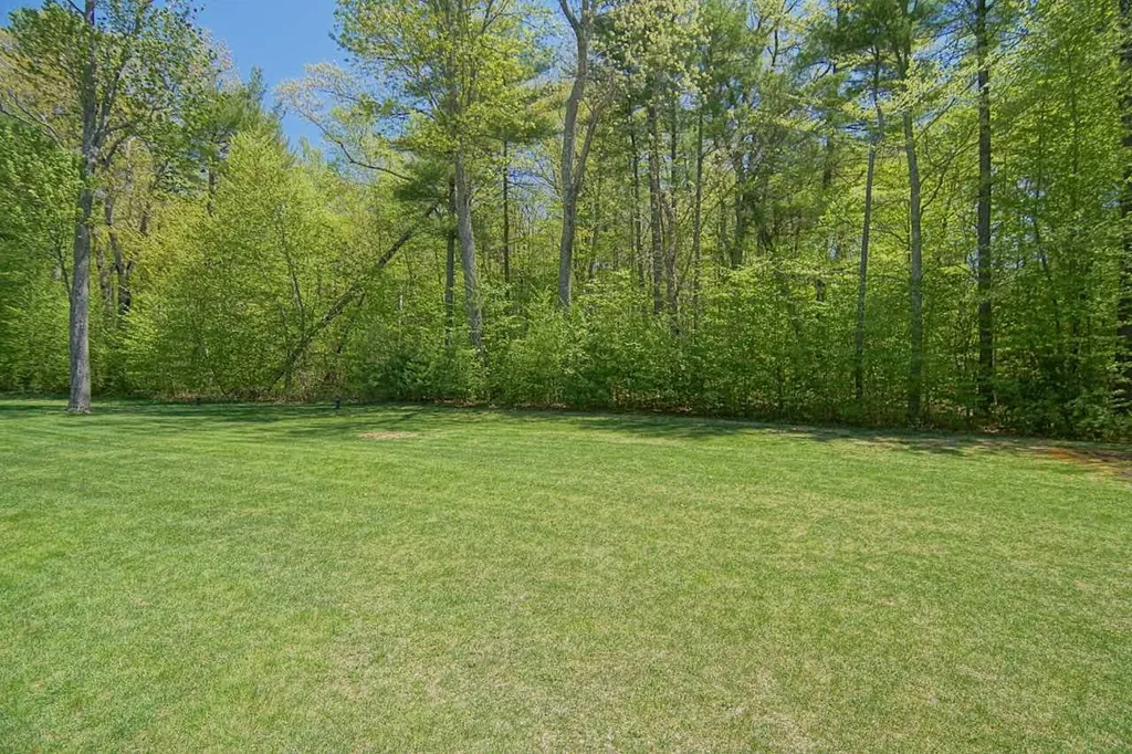 6 Aspen Lane Stratham NH 03885