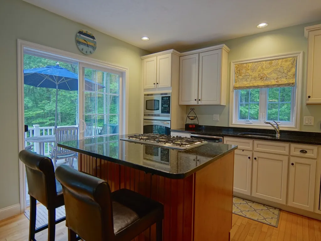6 Aspen Lane Stratham NH 03885