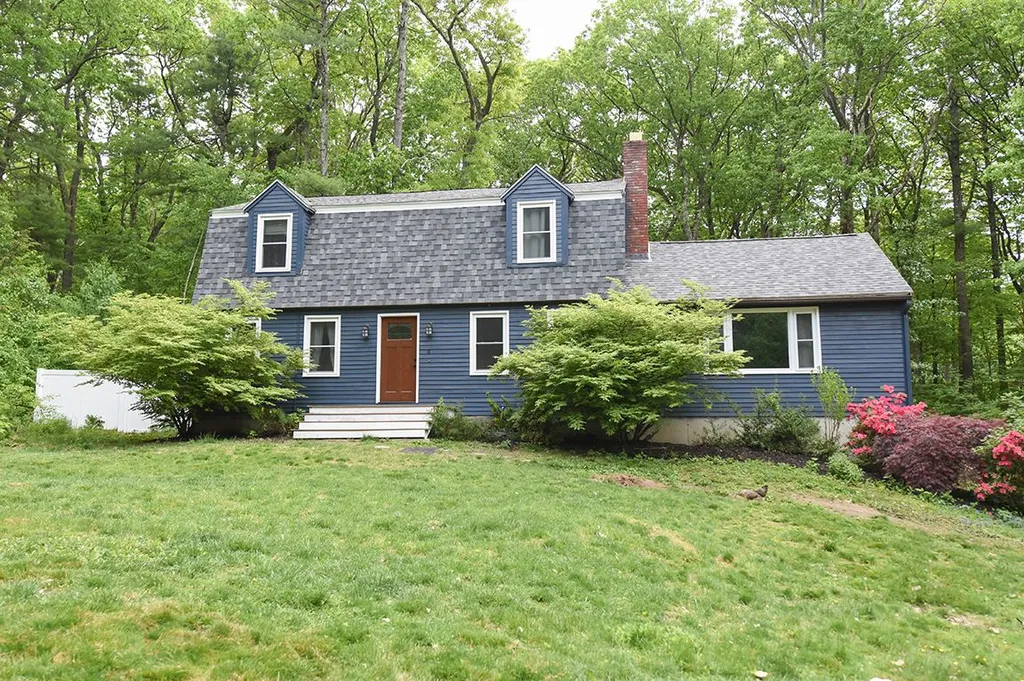 4 Bear Meadow Road Londonderry NH 03053