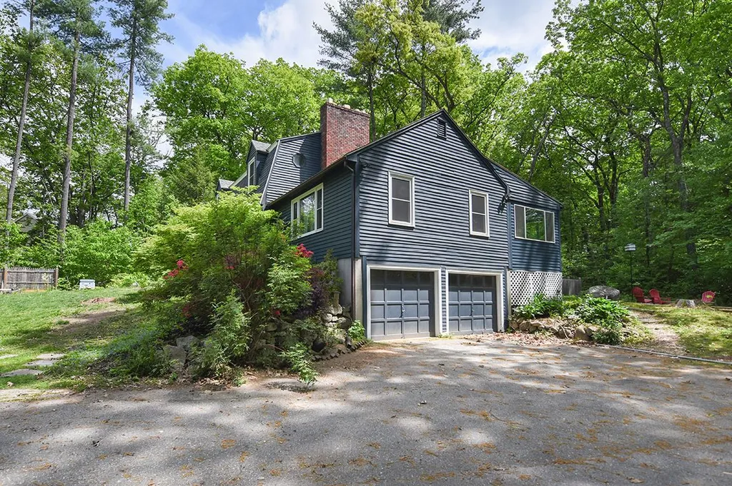 4 Bear Meadow Road Londonderry NH 03053