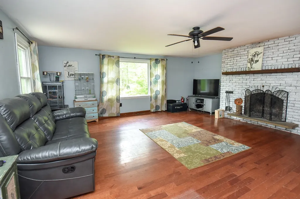 4 Bear Meadow Road Londonderry NH 03053