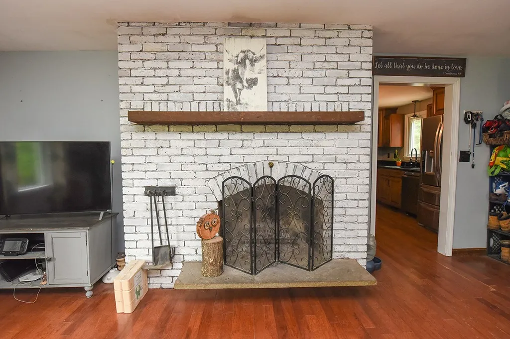 4 Bear Meadow Road Londonderry NH 03053