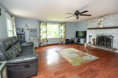 4 Bear Meadow Road Londonderry NH 03053