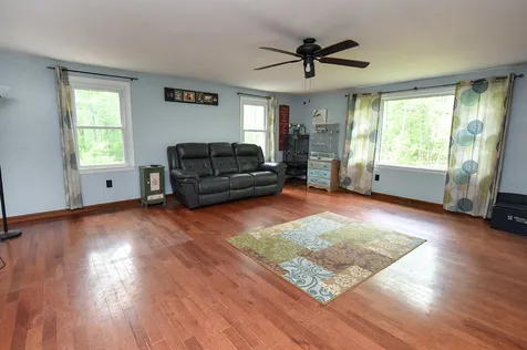 4 Bear Meadow Road Londonderry NH 03053
