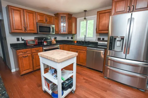 4 Bear Meadow Road Londonderry NH 03053
