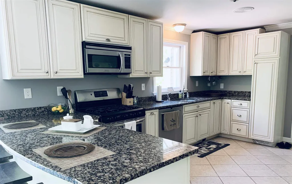 51 Mill Road Derry NH 03038