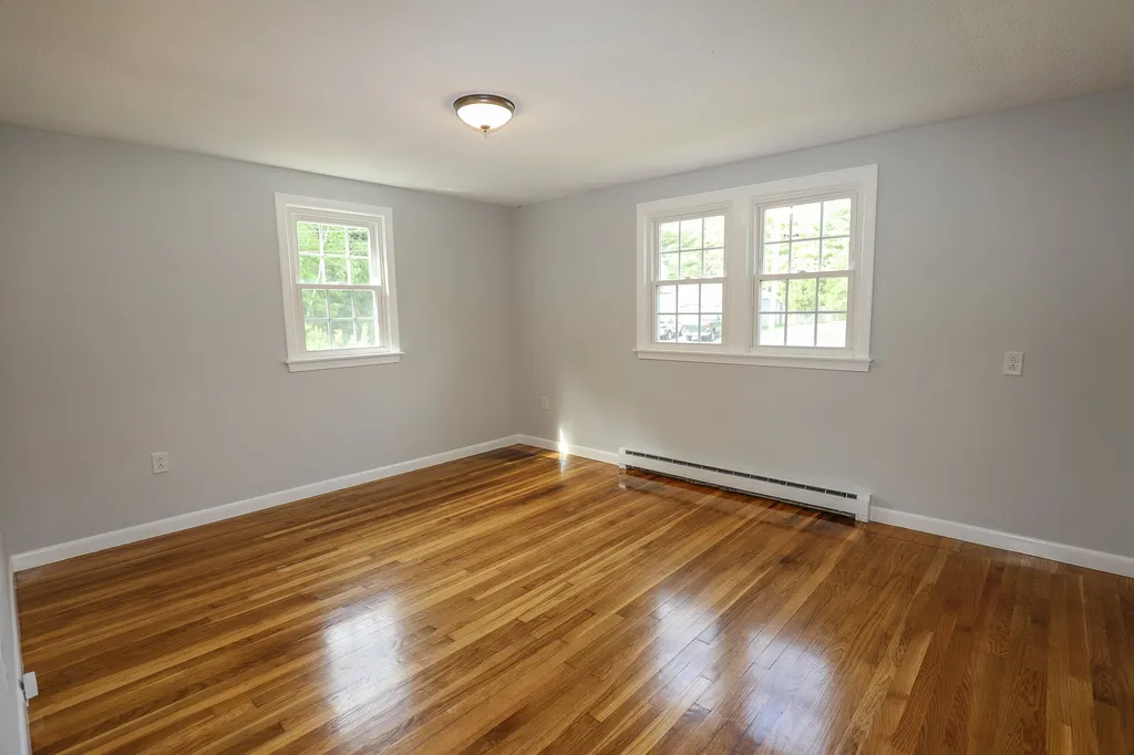 3 Daniel Drive Pelham NH 03076