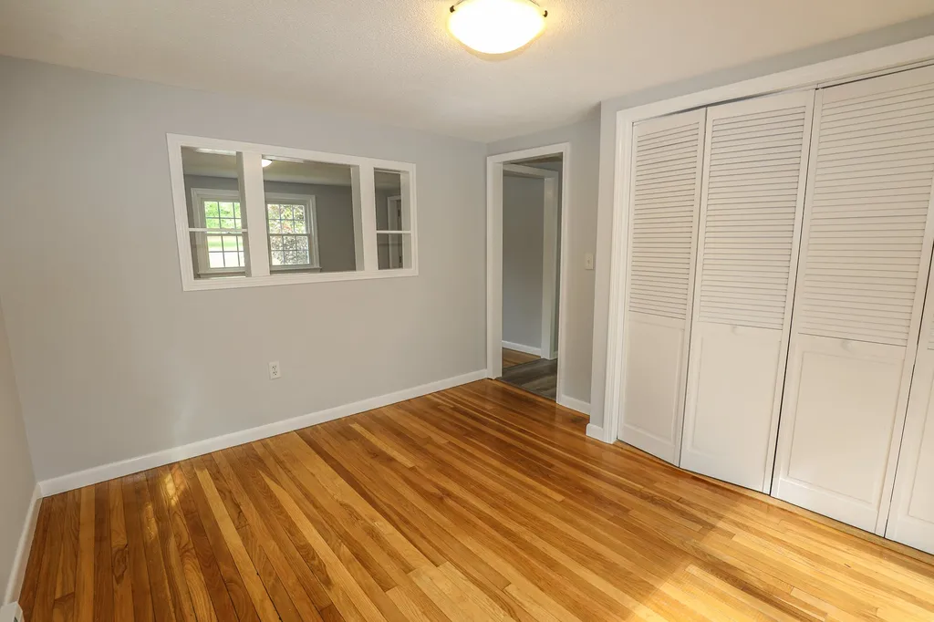 3 Daniel Drive Pelham NH 03076