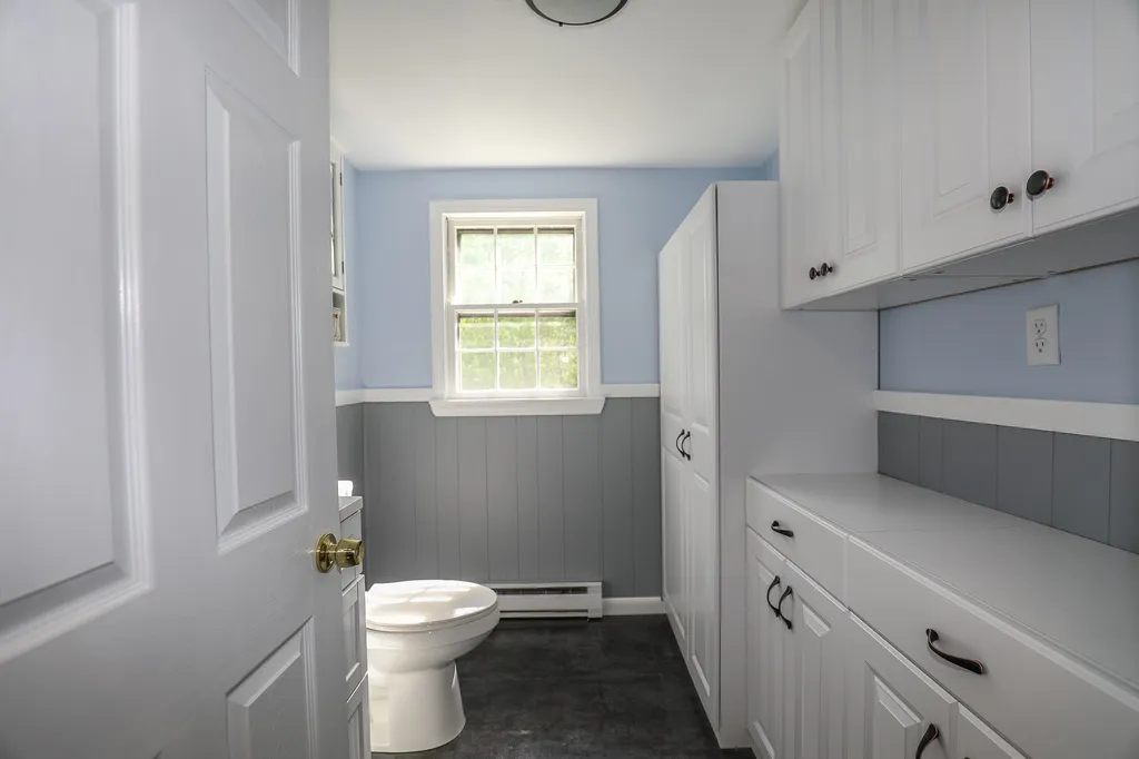 3 Daniel Drive Pelham NH 03076