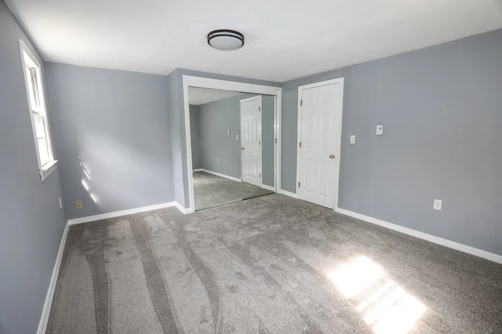 3 Daniel Drive Pelham NH 03076