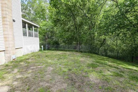 3 Daniel Drive Pelham NH 03076