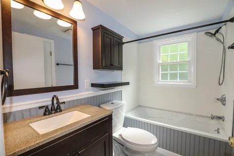 3 Daniel Drive Pelham NH 03076