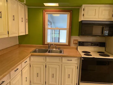 10 Kirkwood Road Hooksett NH 03106