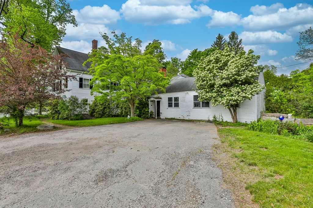 71 Depot Road Hollis NH 03049