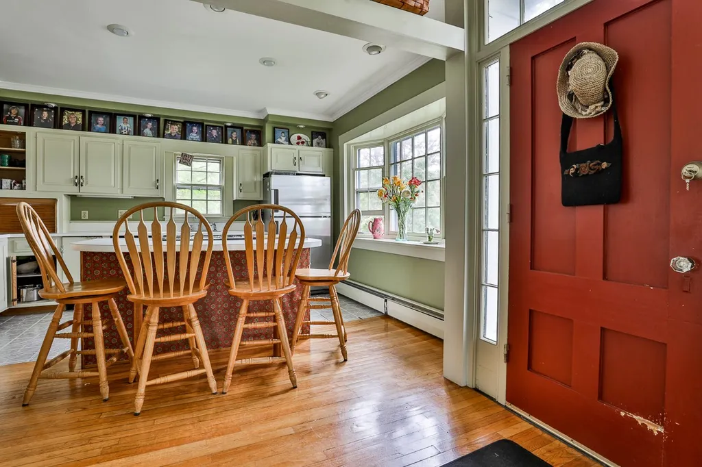 71 Depot Road Hollis NH 03049