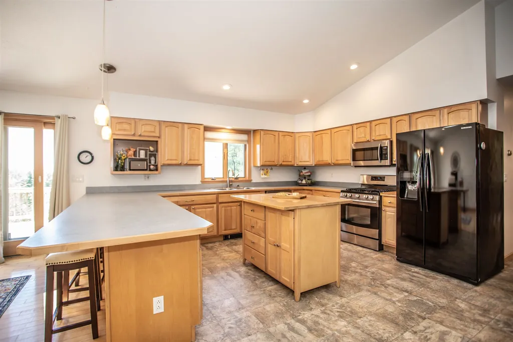 43 Pheasant Lane Canaan NH 03741