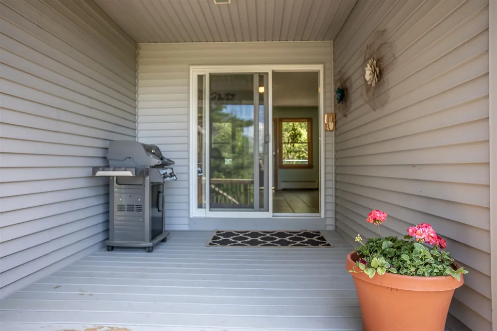 43 Pheasant Lane Canaan NH 03741