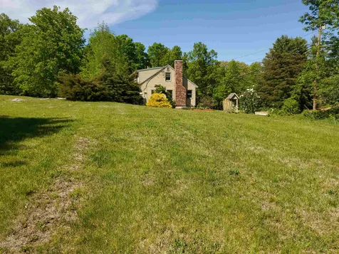 21 Dearborn Road Auburn NH 03032