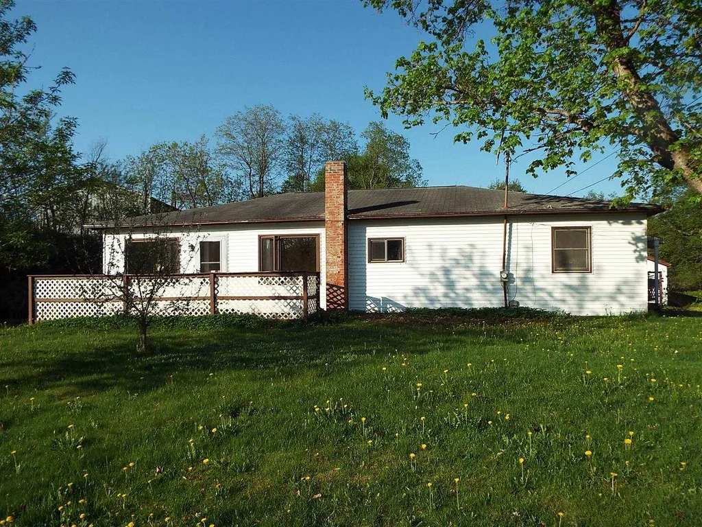 12 Rancourt Street Stewartstown NH 03576