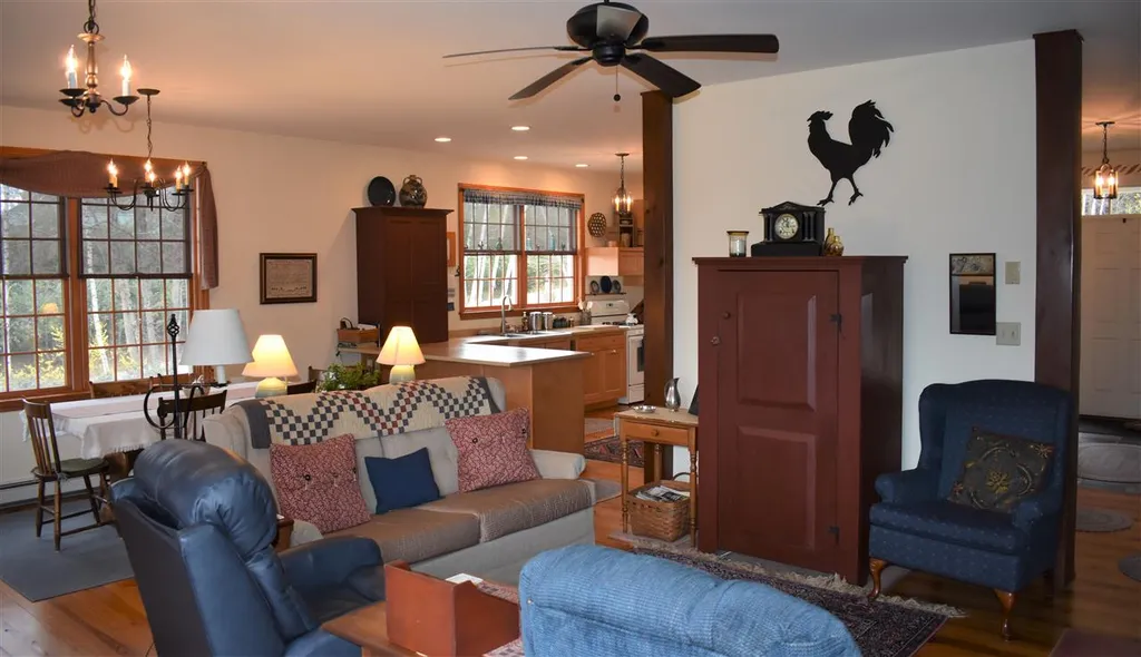 11 Loft Circle Campton NH 03223