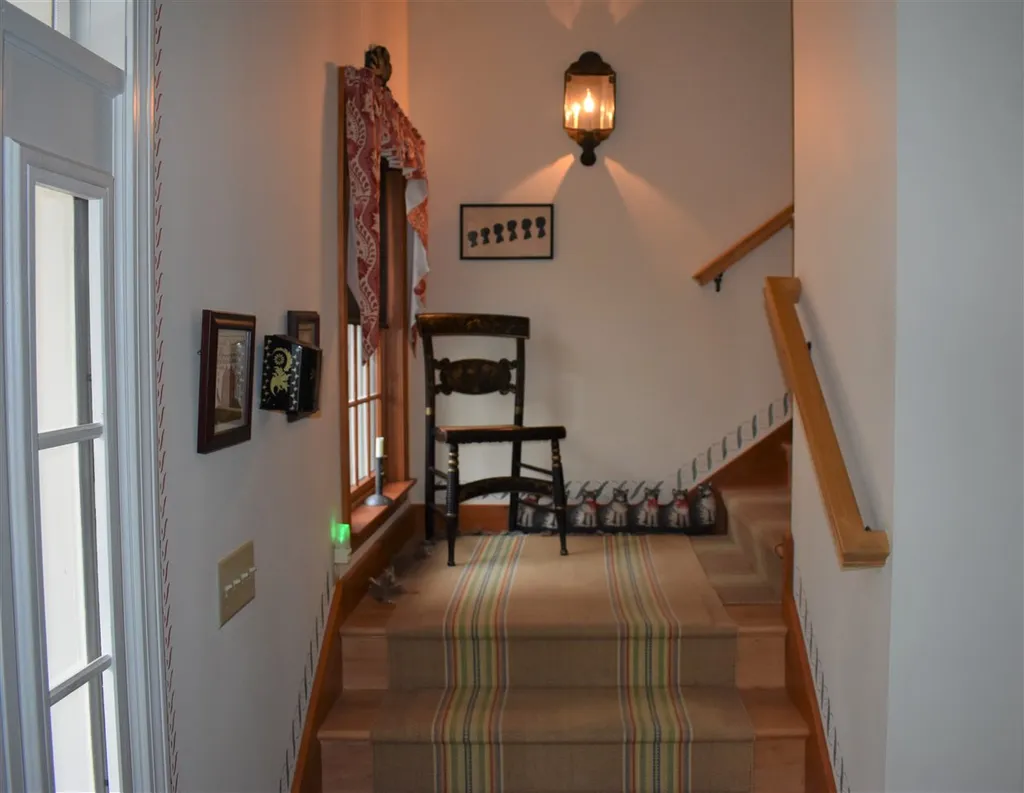 11 Loft Circle Campton NH 03223