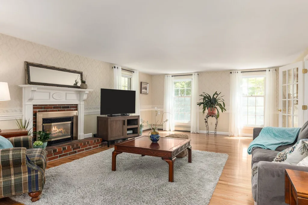33 Raydon Road York ME 03909