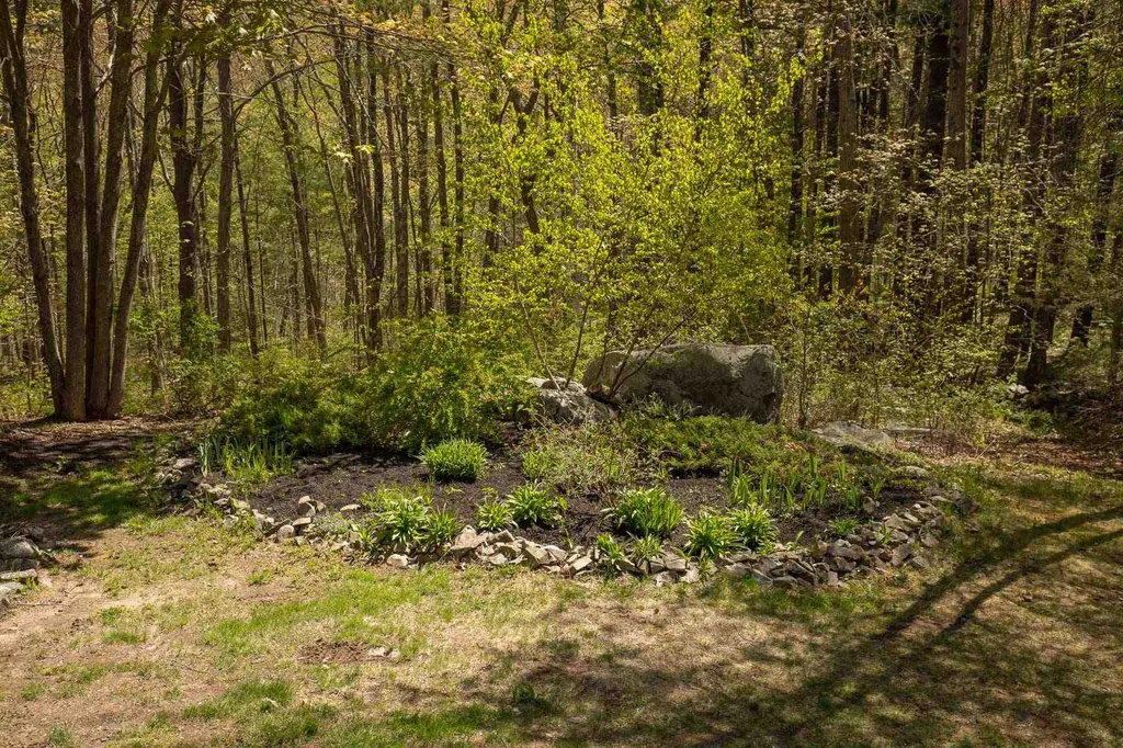 33 Raydon Road York ME 03909