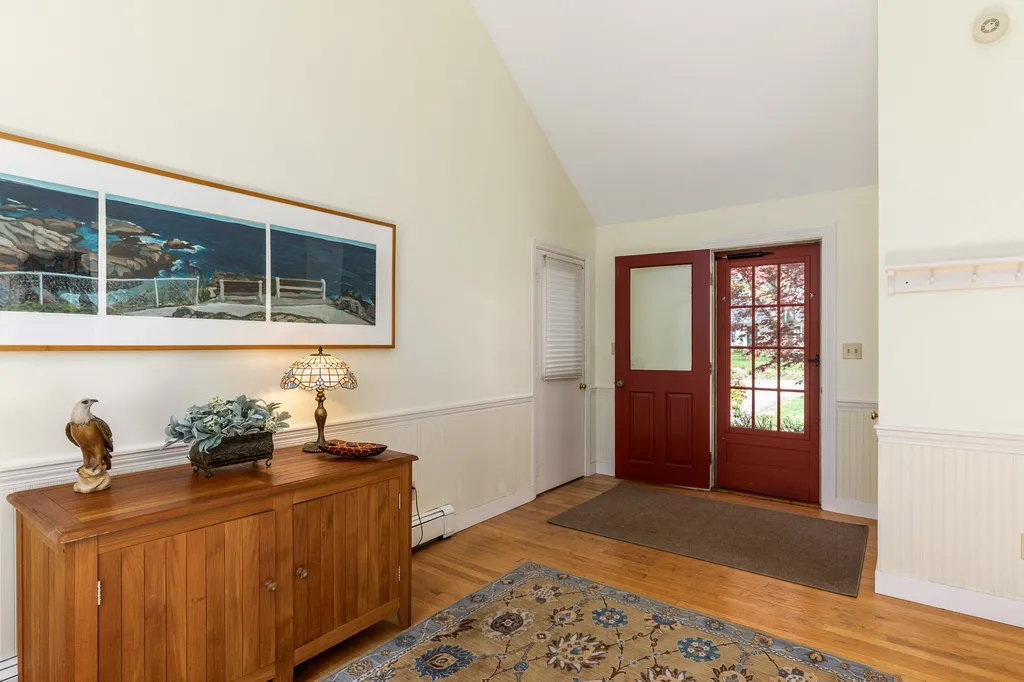 33 Raydon Road York ME 03909