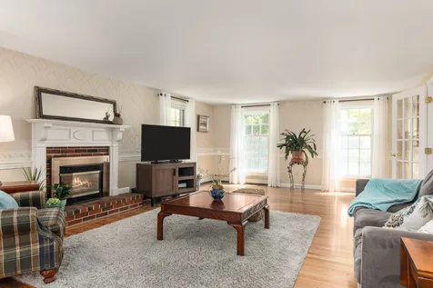 33 Raydon Road York ME 03909