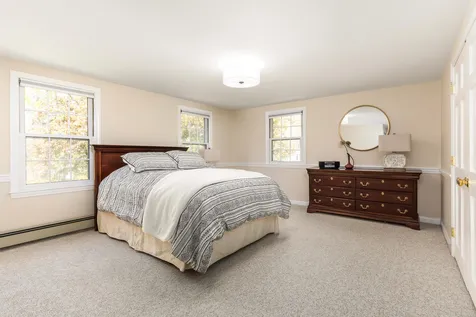 33 Raydon Road York ME 03909