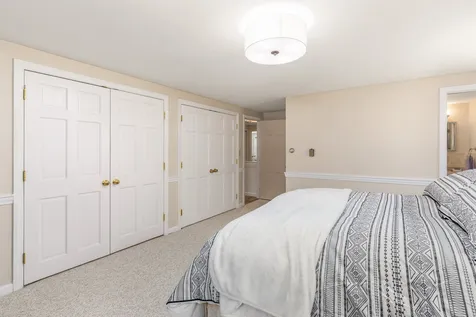 33 Raydon Road York ME 03909