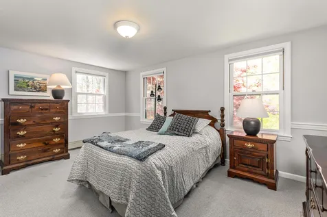 33 Raydon Road York ME 03909