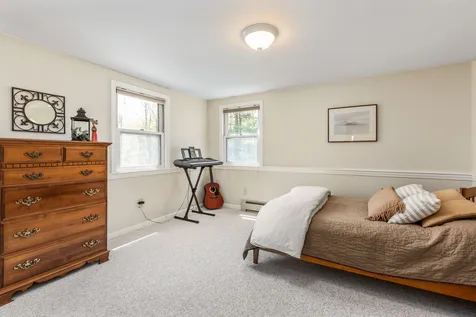 33 Raydon Road York ME 03909