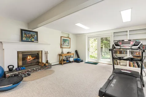 33 Raydon Road York ME 03909