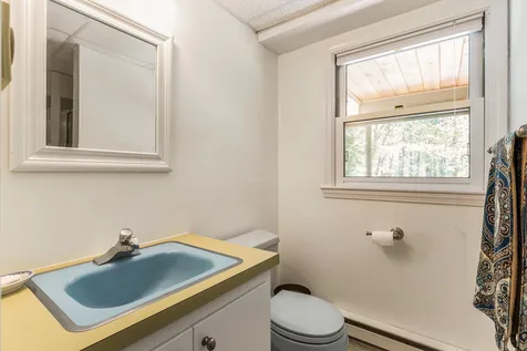 33 Raydon Road York ME 03909